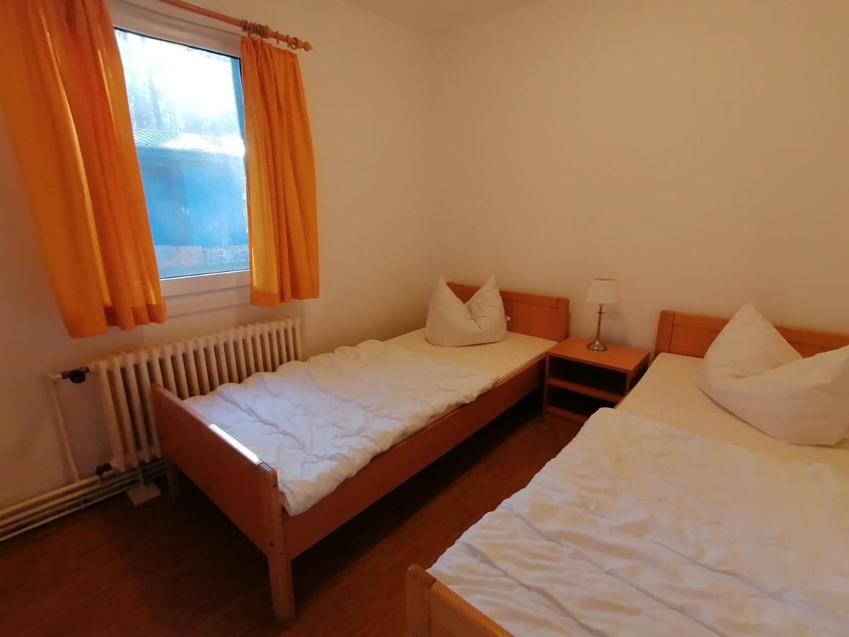 Martas Gaestehaeuser Gross Vaeter See Templin Exteriör bild