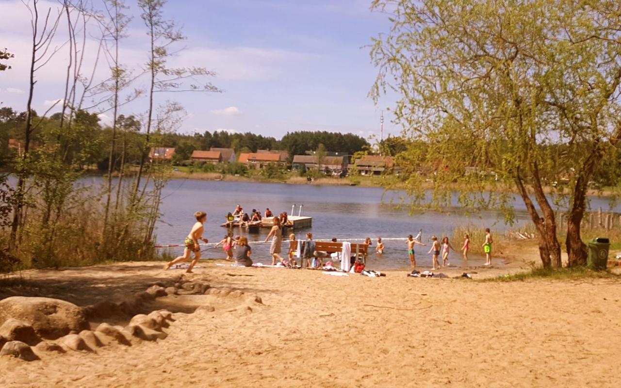Martas Gaestehaeuser Gross Vaeter See Templin Exteriör bild